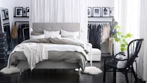 Entdecke passende schlafzimmerschränke in deinem ikea einrichtungshaus & online. 10x Begehbarer Kleiderschrank Hinter Dem Bett Wohnideen Einrichten