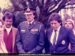 Rajinikanth Amitabh Bachchan Feature In Govinda S Throwback Picture Aarti chhabria as bhavna rakesh verma, jackie shroff as gaurishankar yadav, mahesh anand as advocate khalil sheikh, rana jung bahadur as patwardhan, prem chopra as. rajinikanth amitabh bachchan feature