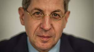 Ein fünfjähriger junge beschuldigt maaßen. Hans Georg Maassen Der Wutburokrat Trollpress