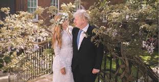 Boris johnson and carrie symonds have announced the birth of a healthy baby boy at a london hospital. Uk Pm Johnson Marries Fiancee Carrie Symonds In Surprise Ceremony