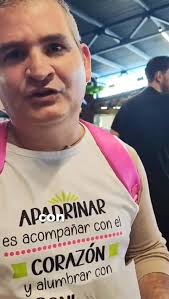 MemesNavideños ¡Aunque el 🐱 no quiera nosotros sí te deseamos una Feliz  Navidad! 🤭 Hoy nos llegó este meme que nos hizo mucha gracia, ya que  sabemos que más de una persona