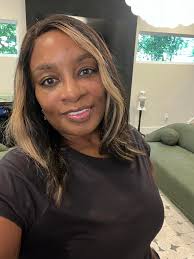 Edna is a traveler and a fan of the latest fashion trends. She recently  traveled to a country that doesn't appear