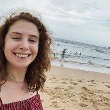 Leanna Crowe's Instagram, Twitter & Facebook