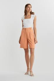Brunello cucinelli leather bermuda shorts $3,095. Carro Bermuda Shorts Shorts Gina Tricot