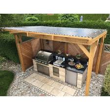 Selbstgebaute Uberdachte Aussenkuche Aus Stein Mit Napoleon Einbaugrill Und K Selbstgebaute Ub Diy Outdoor Kitchen Build Outdoor Kitchen Outdoor Kitchen Design