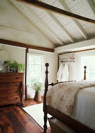 So müssen sie bei der schräge nicht komplett auf farbe verzichten. Schlafzimmer Landhausstil 55 Beispiele Fur Gemutliches Schlafzimmerdesign
