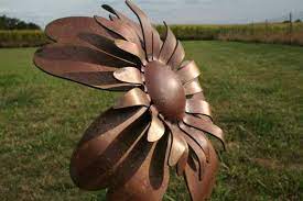 Large Metal Sunflower Metal Flower Stake Garden Flowers Etsy Metal Flowers Metal Flowers Garden Metal Garden Art