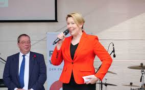 Franziska giffey privat mit mann karsten giffey verheiratet, 1 kind: Andy In Wellington Giffey Franziska Franziska Giffey Mann Karsten Giffey So Betrog Der Mann 124236073 Citing Bethlehem Lutheran Cemetery Defiance County Ohio Usa