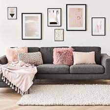 Endlich Das Perfekte Graue Sofa Mit Viel Platz Angesagtem Style Der Graue Bezug Der Couch Passt E Wohnung Wohnzimmer Wohnzimmerdekoration Wohnzimmer Dekor