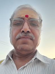 Date-13/11/2021 Poem's Title- Bosom Friend By- Diptarupa Mallick Dasgupta I  tried my best to think who was the one, With whom I could share all past,  present and the days to come,