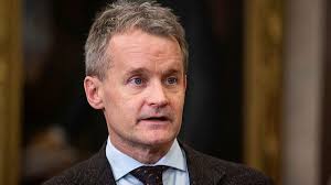 Newfoundland residents frustrated with carbon tax, have mixed reviews of  their Liberal MPs, including Seamus O'Regan