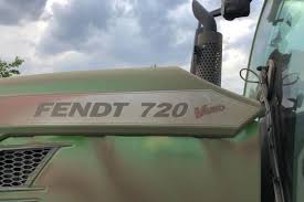 Auf unserem führenden landmaschinenportal finden sie über 4000 anzeigen für gebrauchte und neue schlepper. Bauernwitze Vario Vs John Deere Die Besten Traktorspruche Agrarheute Com