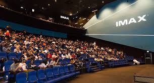 100 فيلم في صالات سينما الرياض وجدة ونفاد التذاكر المدينة