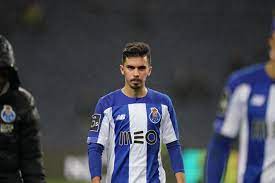 Vitinha deixa o fc porto com 12 jogos disputados na equipa principal e com dois títulos: Fc Porto Saravia Baro Loum Vitinha E Ze Luis Titulares Visao De Mercado