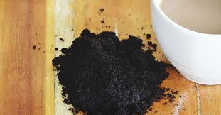 Also, it has been reported that worms like coffee grounds and worms are a necessary part of the ecosystem that is any garden. The Truth About Using Coffee Grounds In The Garden