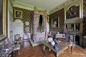 Le Chateau De Parentignat Baptise Le Petit Versailles D Auvergne Par Henri Pourrat Est Un Passage Oblige Pour Le Visit Chateau Interieurs Du Chateau Le Manoir