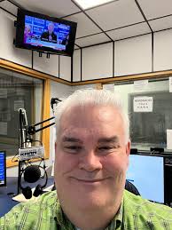 Marlon Wayans is stopping by the Hot 106-5 studio at 3pm to talk to Shawn  Knight during his Group Chat about the Wild Child Tour happening tonight at  Florida Theater at 8pm!