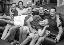 The official fan page of tampa bay buccaneers te, rob gronkowski. How Rob Gronkowski S Dad Raised America S First Family Of Jocks Vanity Fair