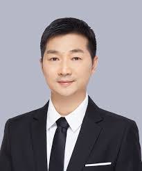 Mike Liu's Instagram, Twitter & Facebook