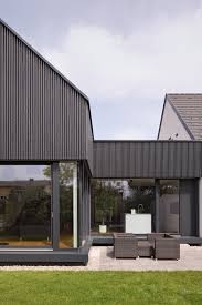 Run Cement Board Azak Paint Black With Spacing In Between Openings Siding For 26 50 By Lowering Siding Below Sash Ele Holzfassade Hausverkleidung Fassade Haus