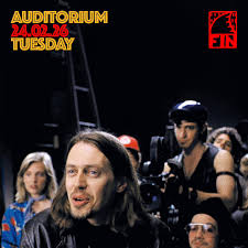 Living in oblivion 1995 • Comedy/Indie film • 1h 30m Synopsis: Nick, an  indie filmmaker, tries to make a low-budget movie. However, he faces  numerous difficulties on the set due to his
