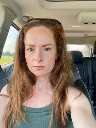 Sara Mcgowan's Instagram, Twitter & Facebook