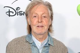 Paul McCartney Surprises Fans with Rare Performance of 'Wonderful  Christmastime'