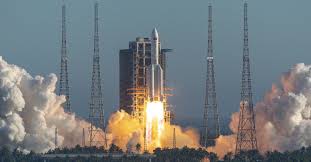 A china iniciou a construção de novo e moderno foguete para usar em sua missão tripulada à lua. China Lanca Com Sucesso O Seu Mais Novo Foguete Futuro Astronomo