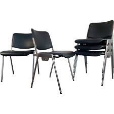 The chair offers good back support and comfortable sitting for those long dinner parties! Set Of 5 Vintage Stackable Dining Chairs By Mauser Werk 1960 Design Market