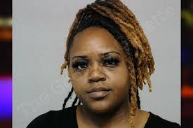 Alexis Rutherford's Instagram, Twitter & Facebook