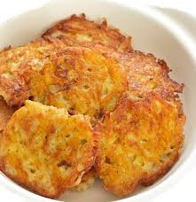 Mi è subito piaciuta, anche perché avevo già tutti gli ingredienti, necessari. Frittelle Croccanti Di Patate E Cipolle Sicilfood