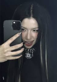 LyHan Không Sợ Ánh Sáng Nữa!