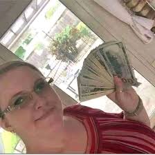 Makipag-ugnay kay Ma'am mariam Anthony tutulungan ka niya, nagtayo ako ng  sarili kong bahay at mayroon din akong tindahan ng mga groseri sa  pamamagitan ng kanyang kumpanya, siya ay legit at pinagkakatiwalaan