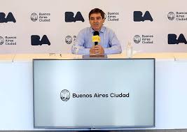 Por su parte, quirós explicó que se reportaron 4 casos de personas que se enfermaron con la cepa delta, sin vínculo epidemiológico conocido, y que eso es naturalmente, es la antesala de la circulación comunitaria. Fernan Quiros Archives Newsweek Argentina