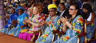 Ce que signifie le thème de cette célébration au cameroun jeudi, 27 février 2020 08:38 innocent d h les activités marquant la semaine de la journée internationale de la femme (jif) viennent d'être lancées à kribi dans la région du sud par le ministre de la promotion de la femme et de la. Cameroun Chantal Biya A Pris Part Au Defile De La Journee Internationale De La Femme A Yaounde