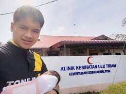 Menggunakan perahu panjang pergi ke klinik kesihatan nanga ensiring ulu kanowit julau sarikei sarawak. Facebook