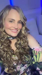 Aura Cristina Geithner lisäsi...