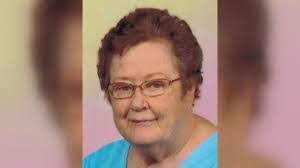 Dee Spinks's Instagram, Twitter & Facebook