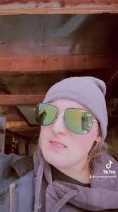 Cheers 2024 🥂 Hello 2025 👋