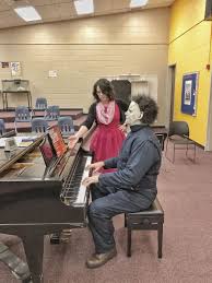 We did not find results for: This Teacher Dresses Up As Michael Myers From The Halloween Movie And Gets A Hilariously Scary Photoshoot 32 Pics Bored Panda