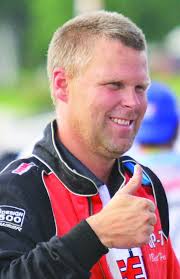 Henderson blazes to new mark