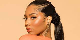 This Sleek Crisscross Pony Is Simply Stunning Sporty Hairstyles Hair Styles Braided Ponytail