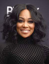 See The Best Beauty Looks From Black Girls Rock Before It Airs Tonight Bob Hairstyles Curly Hair Styles Hair Styles