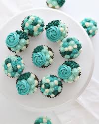 1 442 Likes 36 Comments Sugar Sparrow Sugarandsparrowco On Instagram A Monochromatic Set Of Cake Decorating Techniques Cookie Decorating Matcha Cake