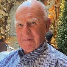 Deadly Hush: When Serial turns Multiple : Stewart, Douglas: Amazon.in: Books