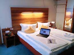 Günstige preise exklusive businessrabatte bis zu 30 % neu: Hotel Haus Prices Reviews Dusseldorf Germany Tripadvisor