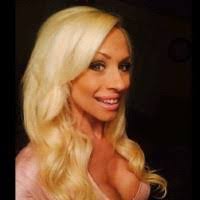 Hillary Bishop's Instagram, Twitter & Facebook