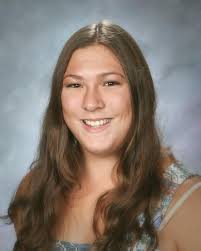 Wenatchee swimmers dominate district meet