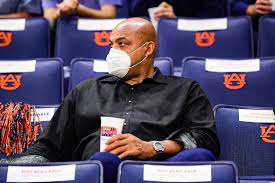 Barkley is impressed by what pearl has been able to do with the team despite their absence: Charles Barkley Shows Up At Auburn Vs Missouri Basketball