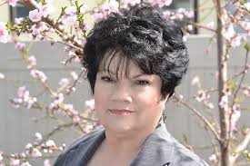 Good Grief! (The Kelly Anderson Series Book 1) eBook : Ahlstrom, Julie:  Amazon.in: Books